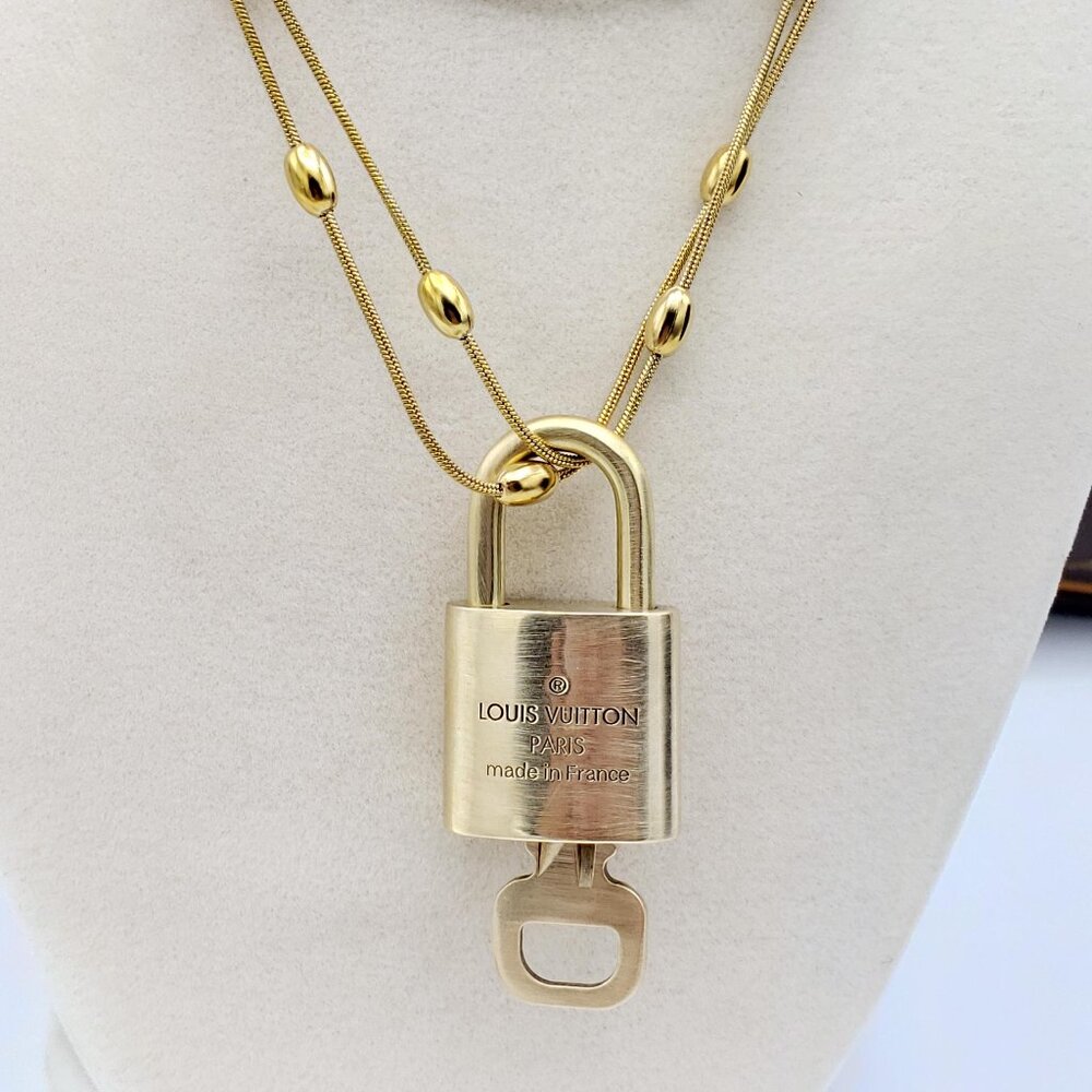 Authentic Louis Vuitton Padlock w/Unbranded Stainless Steel Gold Plated Chain - Picture 6 of 9